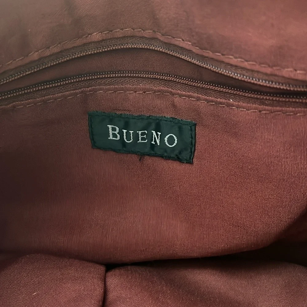 Bueno over the shoulder or cross body bag. Brick red. Lots of pockets. L… - Picture 5 of 8